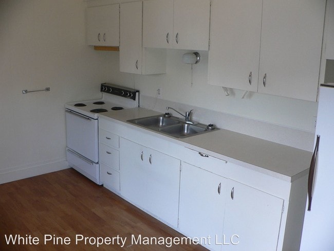 Building Photo - 413 S Asbury St