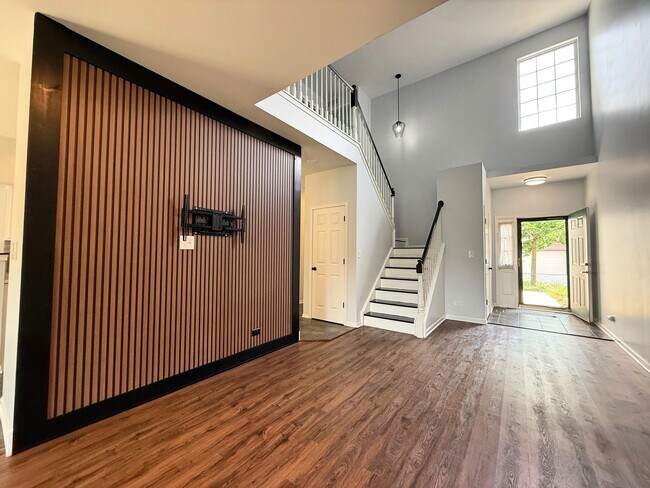 Building Photo - 924 Park Hill Cir