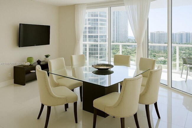 Foto del edificio - 250 Sunny Isles Blvd