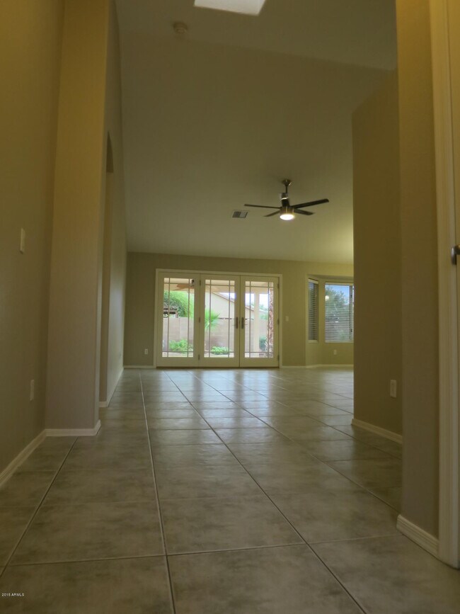 Foto del edificio - 9139 W Davis Rd