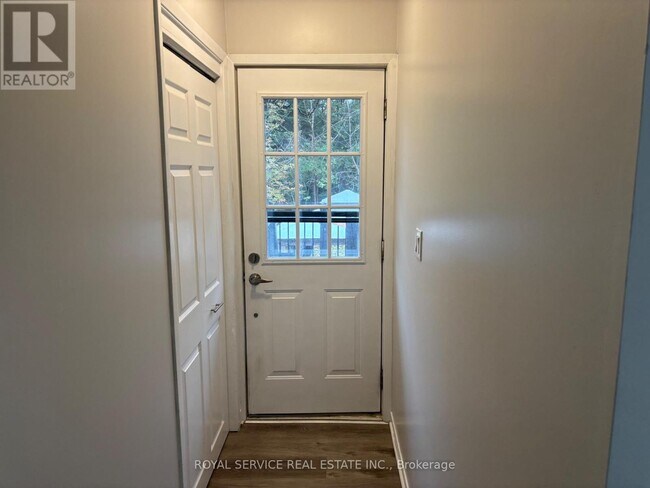 Photo du bâtiment - 13 Creek St