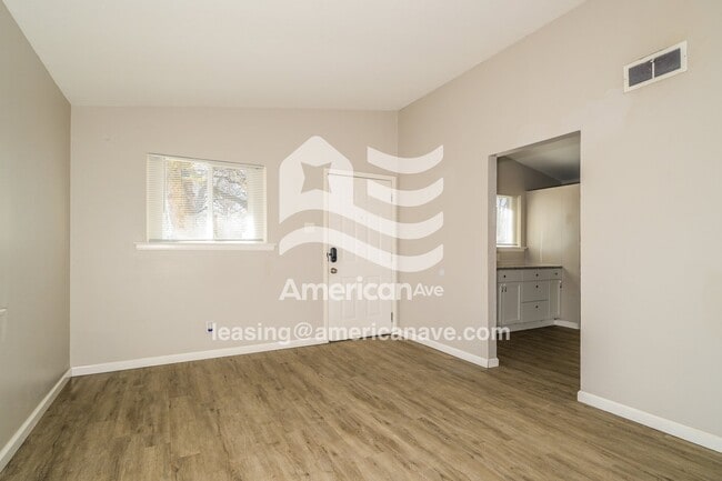 Building Photo - 10819 Kingbee Pl