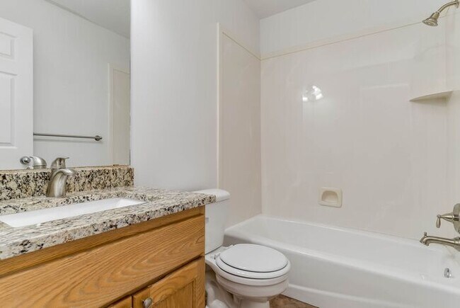Building Photo - Beautiful single family home for rent Harr...