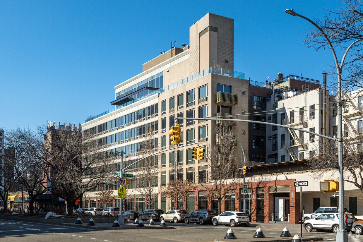 Foto principal - One Avenue B Condominiums
