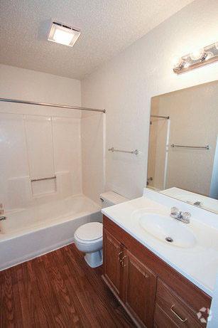 Bathroom - Arbors Of Burleson
