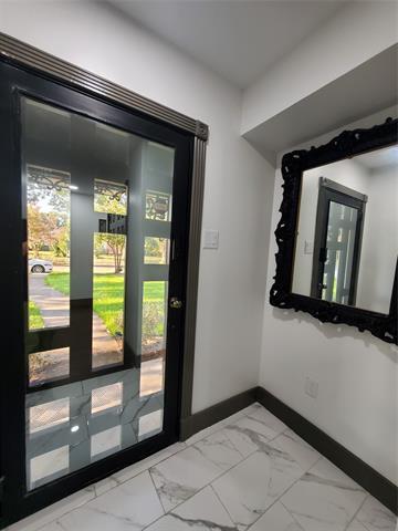 Foto del edificio - 1227 Elmwood Dr