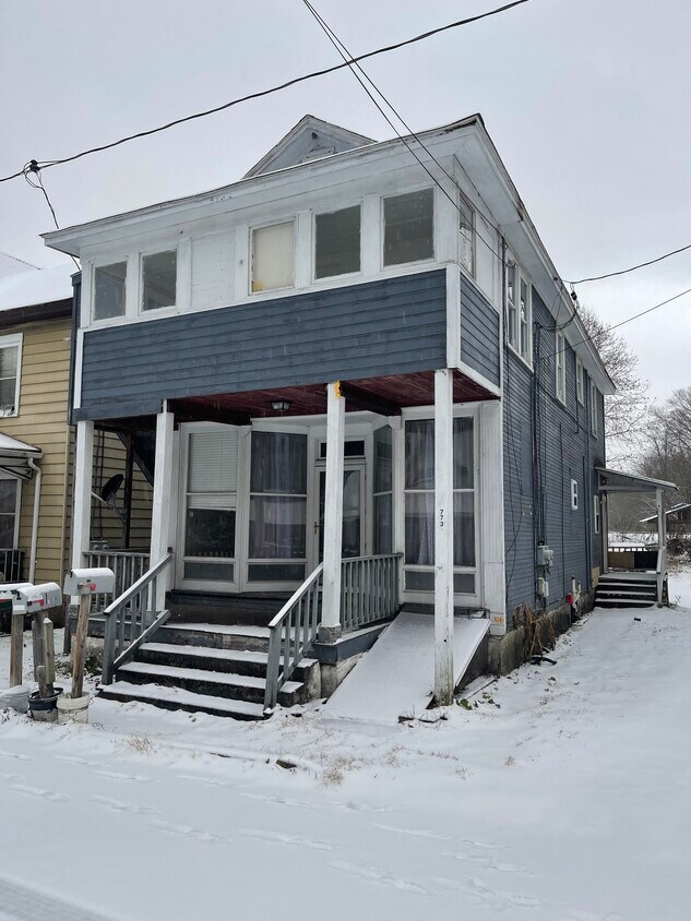 Foto principal - 773 Bedford St
