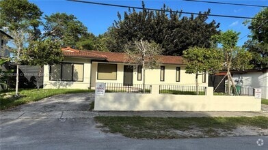 Building Photo - 1023 NW 19th Ave