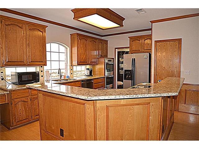 Building Photo - 850 Kingwood Ct