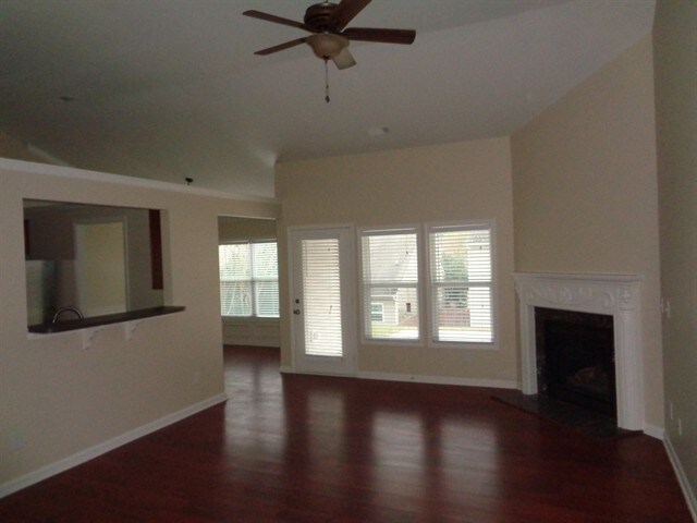 Building Photo - 2480 Woodford Lane
