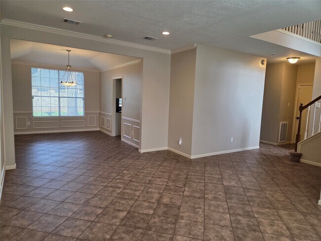 Foto del edificio - 231 Needleleaf Ln