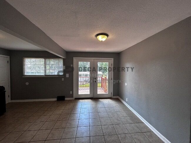 Building Photo - 1712 Hudson Rd