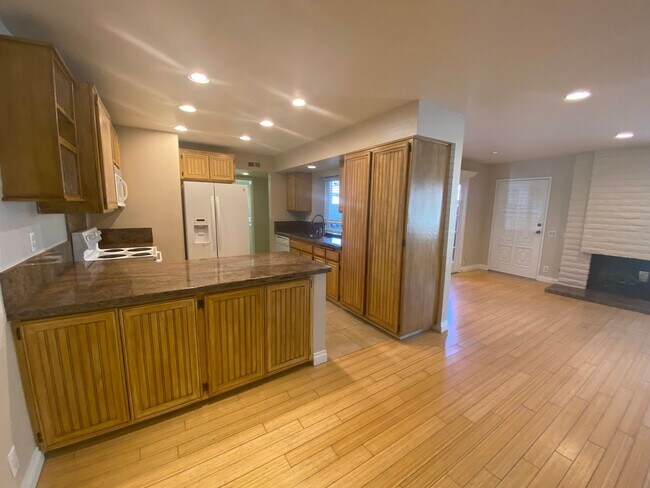 Foto del edificio - Lovely Townhome in Rancho Bernardo!