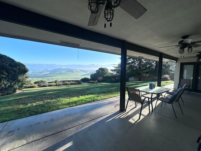 Foto del edificio - Beautiful home coming soon located on Badger Hill