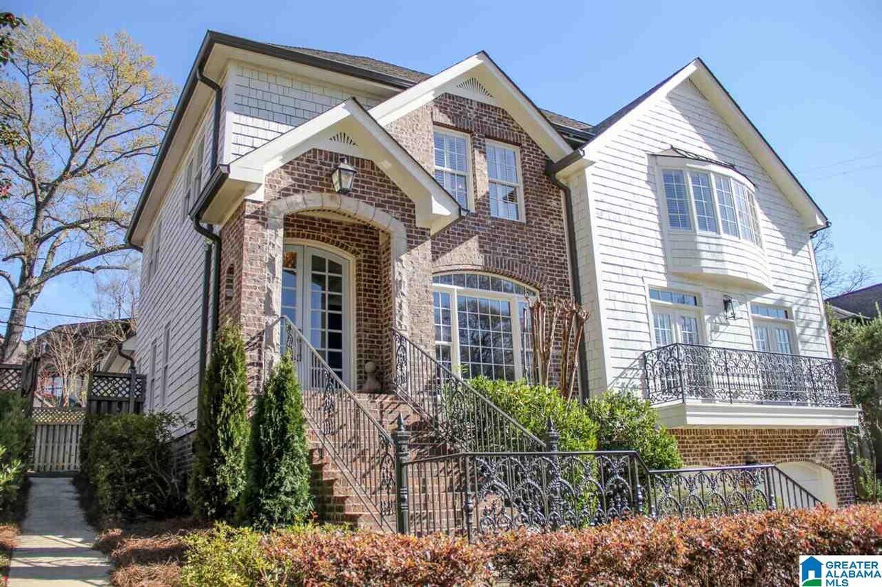 Primary Photo - 119 Windsor Dr