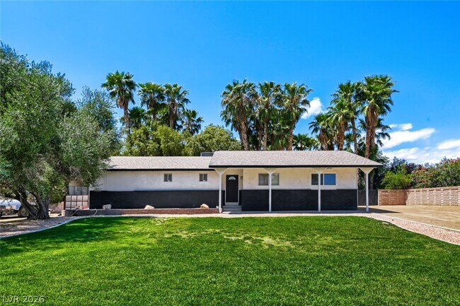 Foto del edificio - 5631 Gilbert Ln