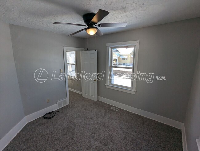 Foto del edificio - $595 Security Deposit Special!