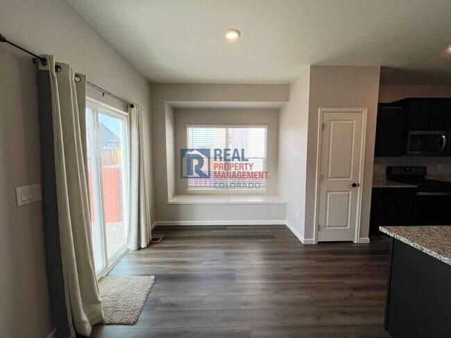 Foto del edificio - 913 Twining Ave