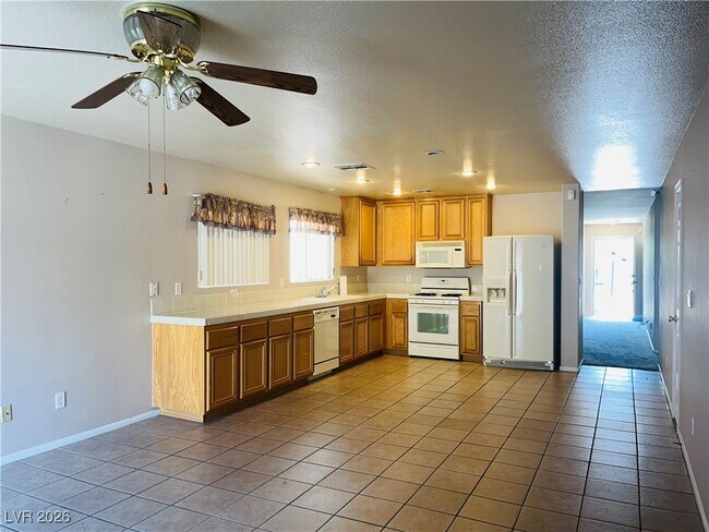 Building Photo - 10456 Wellington Manor Ave