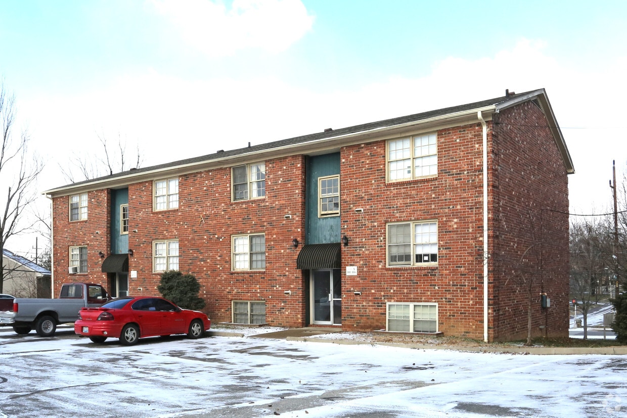 Preakness Apartments Lexington, KY