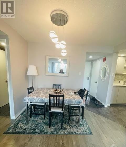 Photo du bâtiment - 45 Holland Ave