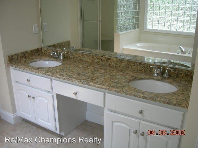 Building Photo - 4 br, 2.5 bath House - 2201 Bridle Ct