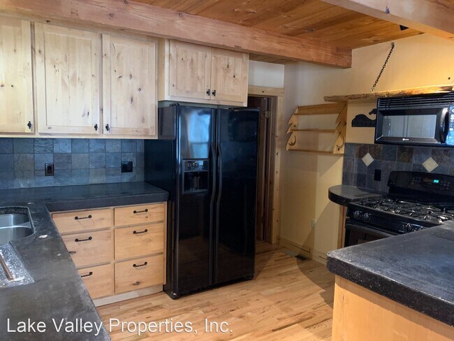 Building Photo - 2 br, 2 bath House - 656 Gardner Street