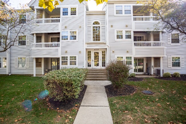Foto del edificio - 8358 Montgomery Run Rd