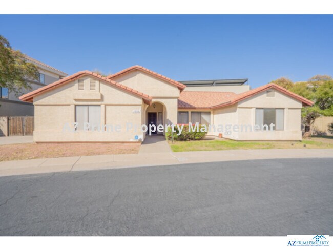 Building Photo - Wow! Absolutely gorgeous Phoenix 3/2 house...