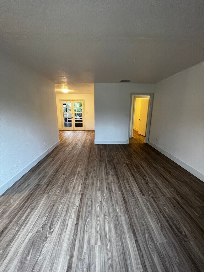 Foto del edificio - Beautiful Remodeled 3Bed/2Bath perfect for...
