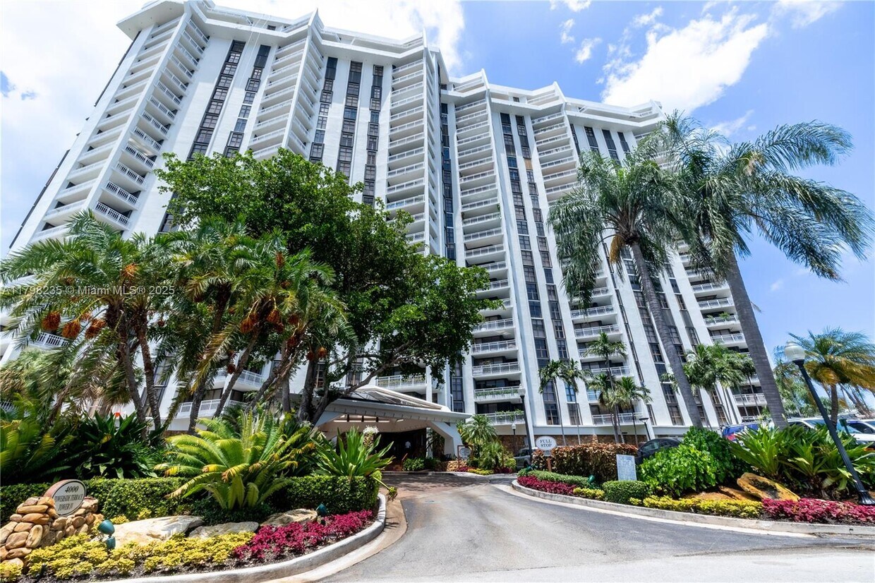 Primary Photo - 4000 Towerside Terrace