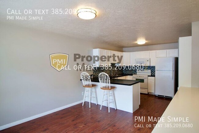 Building Photo - Huge Twin Home in Springville! DISCOUNTED ...