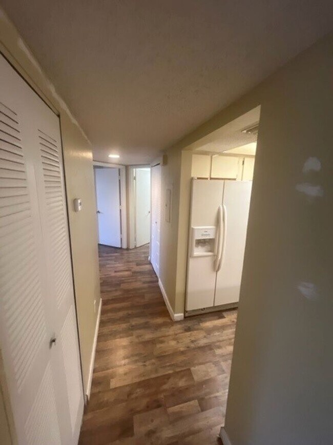 Foto del edificio - 2BR/2BA CLEAN/WELL CARED FOR CONDO IN PALM...