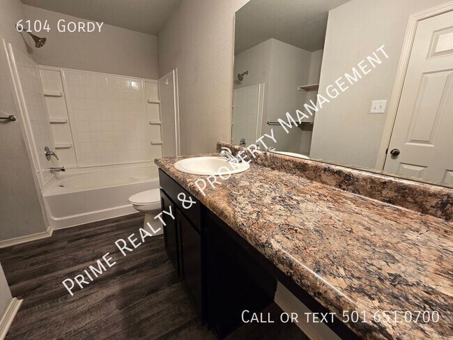 Building Photo - 6104 Gordy-