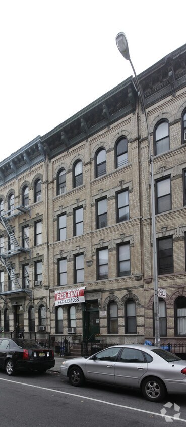 Foto principal - 292 Willoughby Ave
