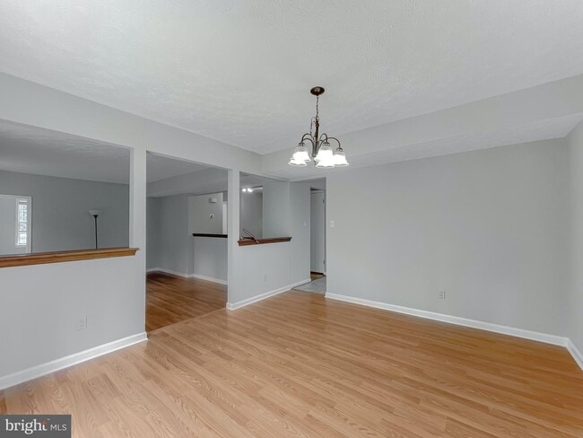 Building Photo - 23230 Hickory Nut Dr