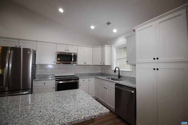 Building Photo - 205 Lindburgh Dr