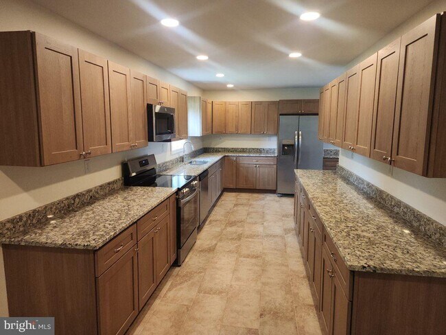 Foto del edificio - 235 Hickory Ln