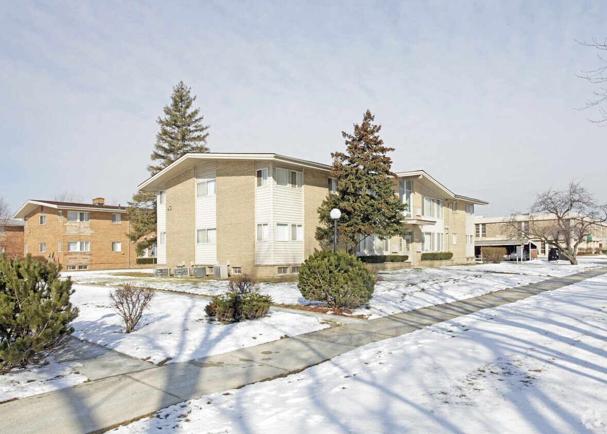 Cavalier Manor Apartments Alquileres en Eastpointe, MI