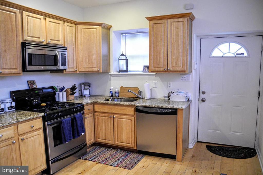 Primary Photo - 1130 Dorrance St