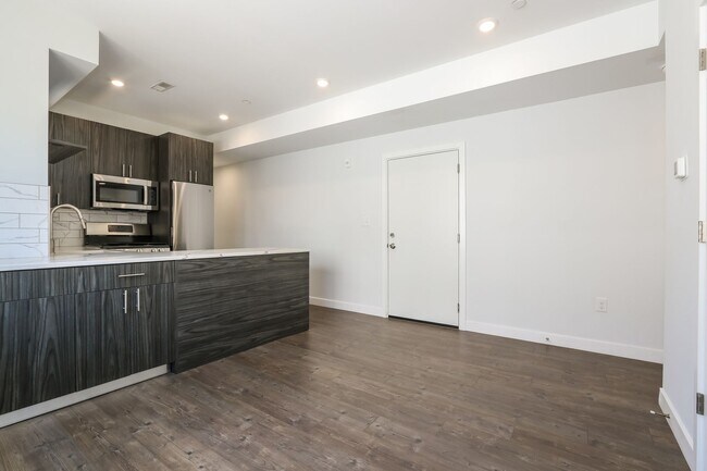 Photo - 917 N 15th St Apartment