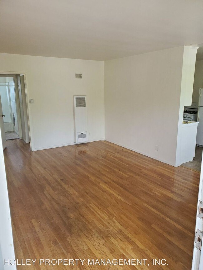Building Photo - 2337 Penmar Ave