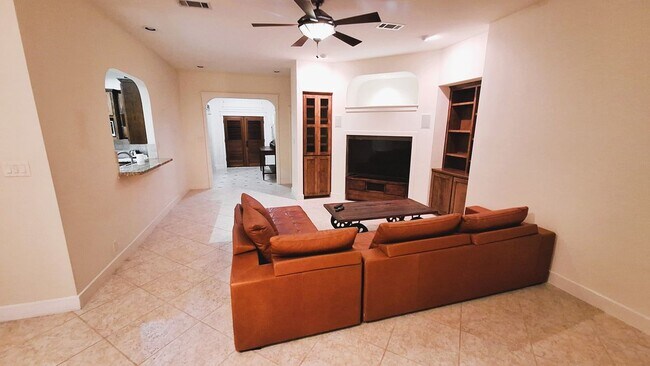 Foto del edificio - 130 Squires Dr