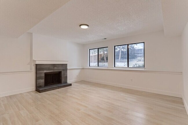 Foto del edificio - 2849 S Richfield Way, Aurora, CO, 80013