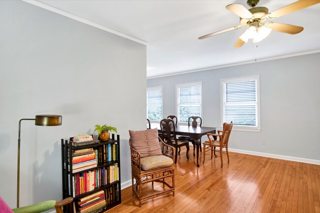 Building Photo - Vintage East Hill Mid-Century Home