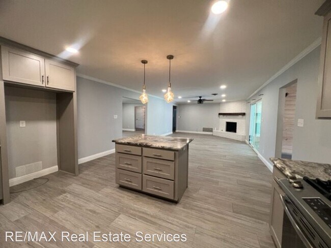 Building Photo - 4 br, 2 bath House - 5409 Briarcliff Circle