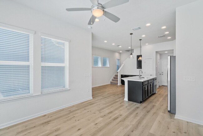 Building Photo - 13615 Terrett Trce