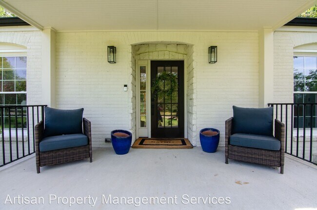 Building Photo - 3 br, 2.5 bath House - 757 W. Meade Dr.