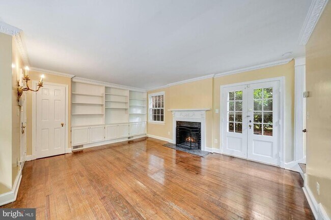 Building Photo - 3344 Volta Pl NW