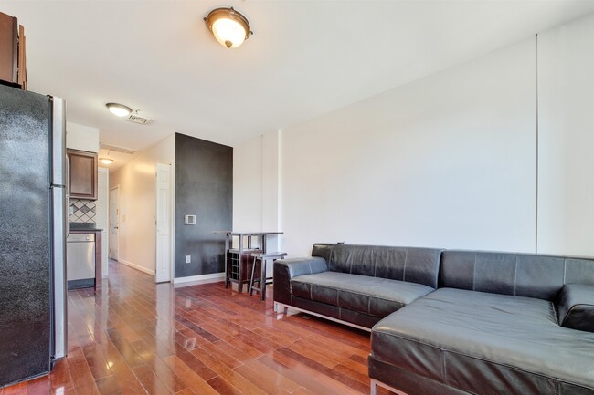 Foto del edificio - 1826 Willow Ave